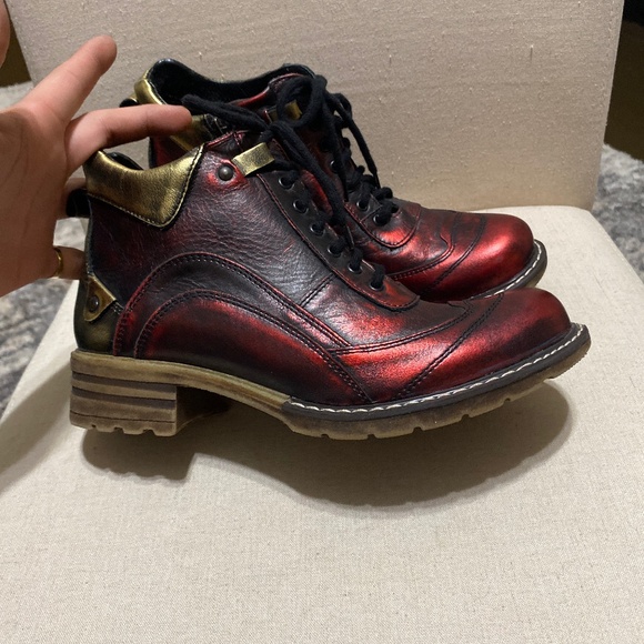 V italia Giovanni Pewter 39 Leather rare 6” boots Women's heeled red gold 8.5 - Picture 3 of 17
